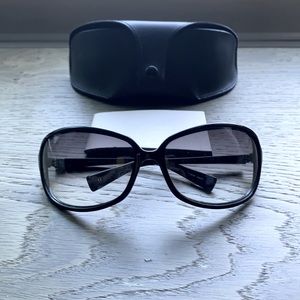 Oliver People’s Black Unisex Sunglasses